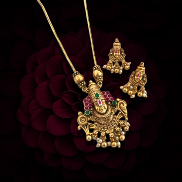 necklace